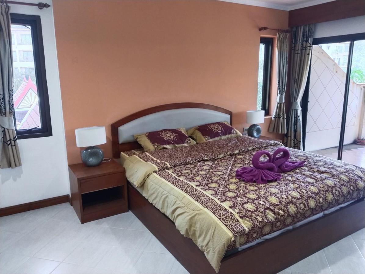 Beach, All'interno Del Sai Rougn छुट्टी का घर Patong